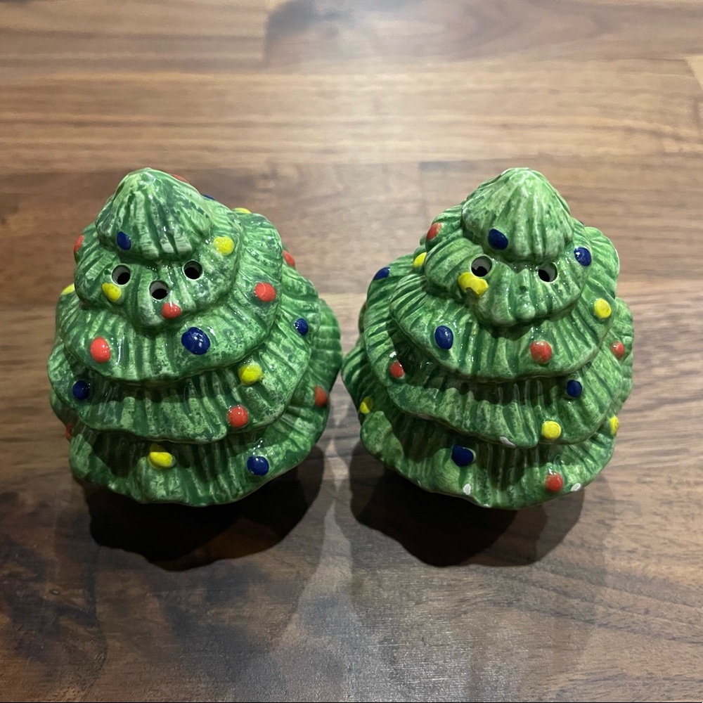 Christmas Tree Salt and Pepper shakers